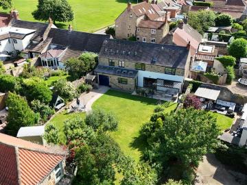 4 bedroom cottage for sale