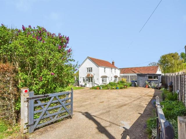 4 bedroom cottage for sale