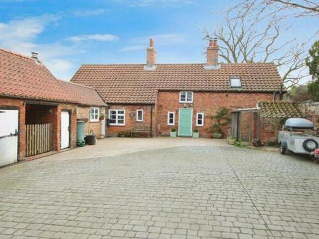4 Bedroom Cottage For Sale In Grimsby