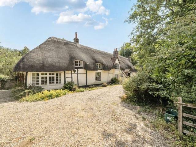 4 Bedroom Cottage House