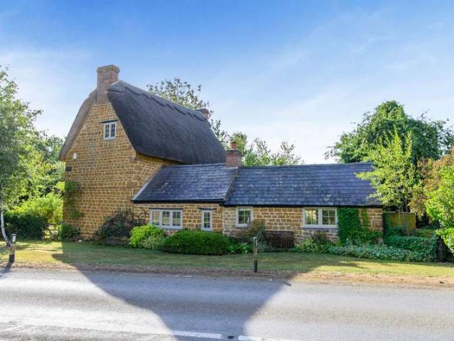 4 Bedroom Cottage House