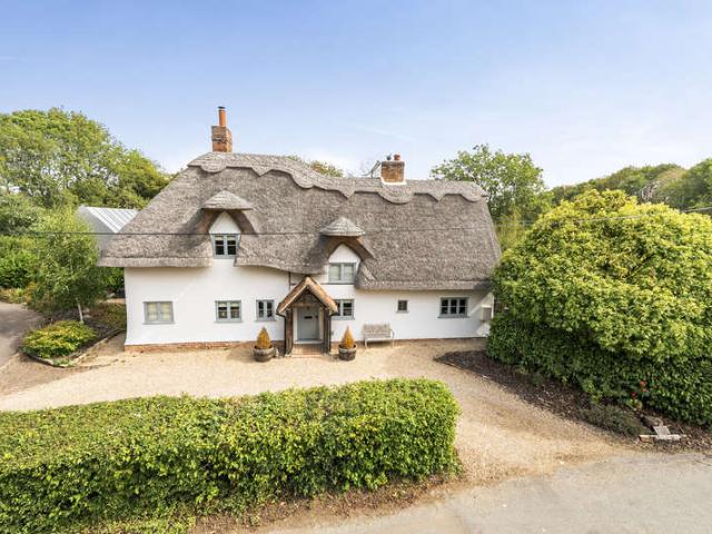 4 Bedroom Cottage House