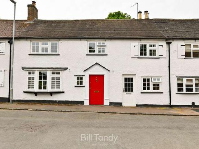 4 Bedroom Cottage House