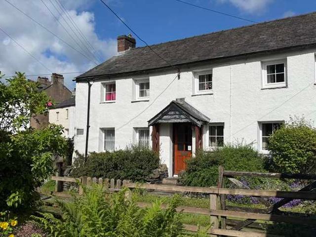 4 Bedroom Cottage House