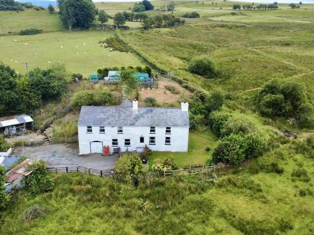 4 Bedroom Cottage House