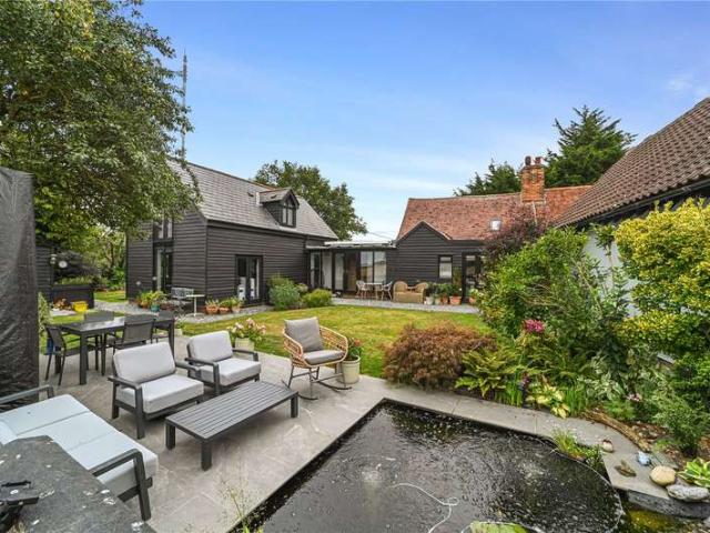 4 Bedroom Cottage House