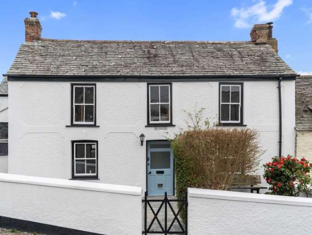 4 Bedroom Cottage House