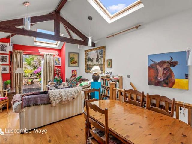4 Bedroom Terraced House