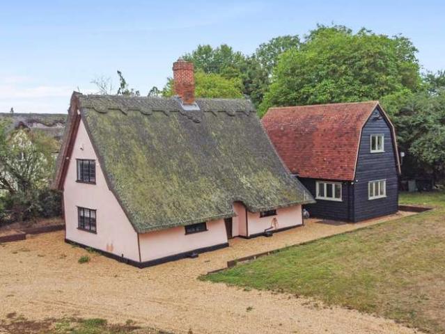 4 Bedroom Cottage House