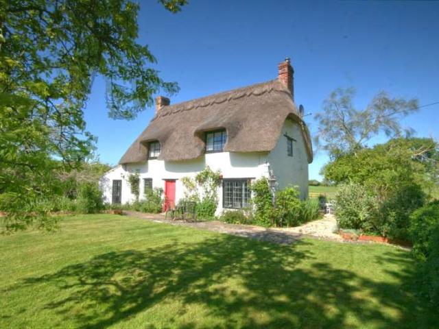 4 Bedroom Cottage House