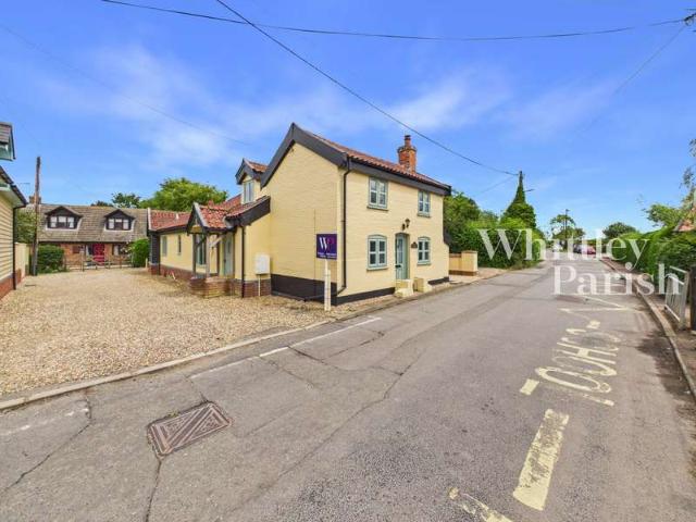 4 Bedroom Cottage House