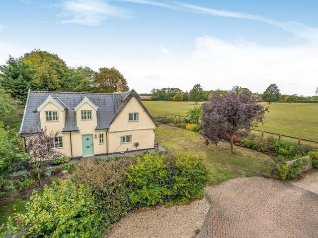 4 Bedroom Cottage House