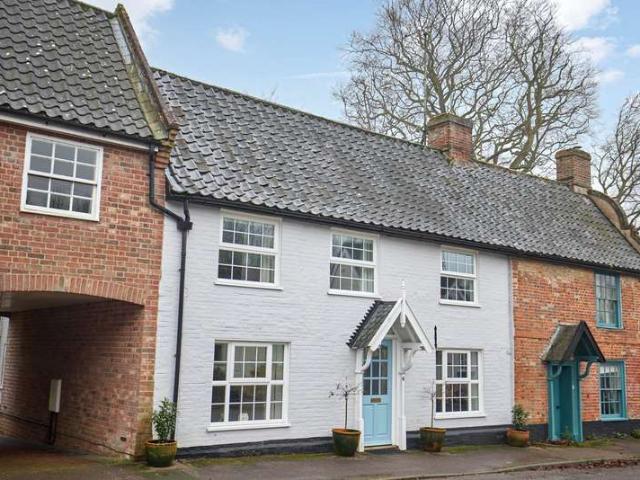 4 Bedroom Cottage House