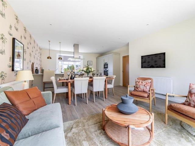 4 bedroom country house to rent