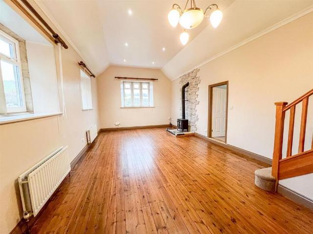 4 bedroom country house to rent