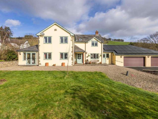 4 Bedroom Country House Character Property