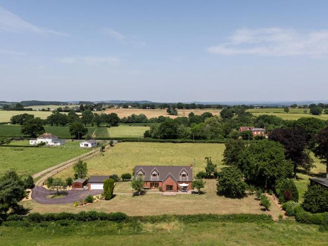 4 bedroom country house for sale