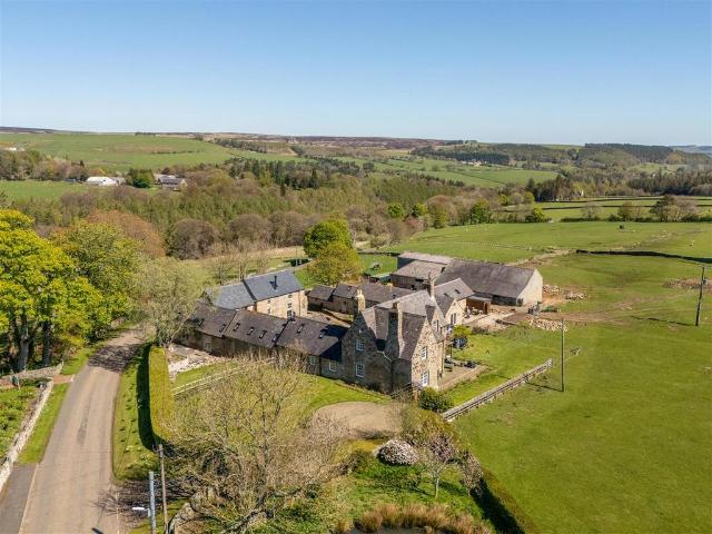 4 bedroom country house for sale