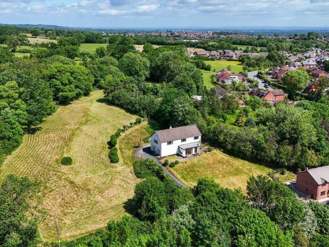 4 bedroom country house for sale