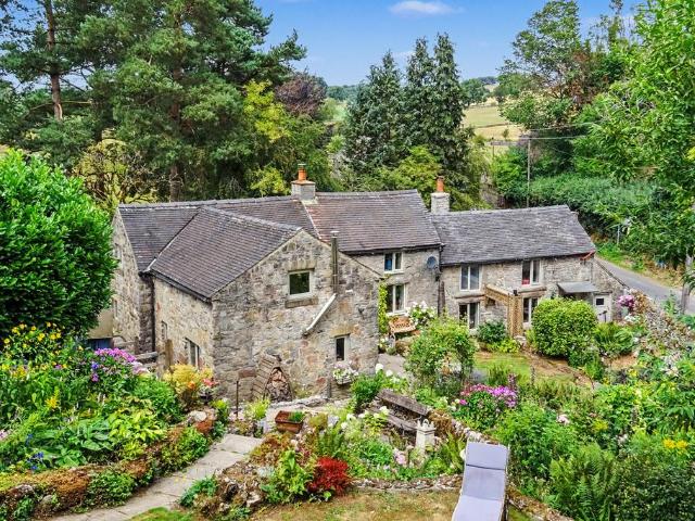 4 bedroom country house for sale