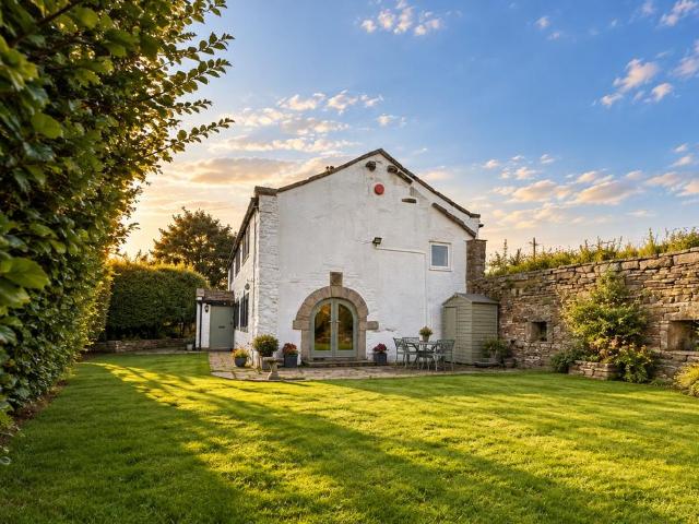 4 bedroom country house for sale