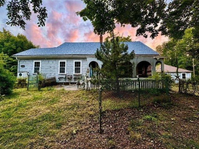4 bedroom, Coventry RI 02816 105696365