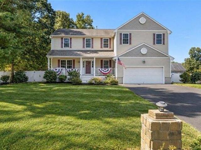 4 bedroom, Coventry RI 02816 105769245