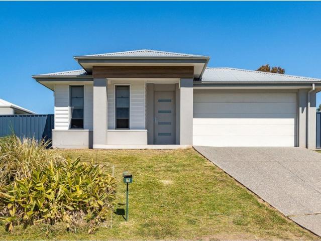 4 BEDROOM COASTAL HOME