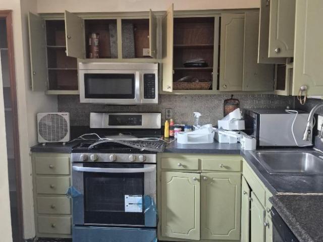4 bedroom, Columbus OH 43204 105735819