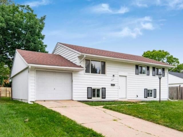 4 bedroom, Columbus OH 43228 105736417
