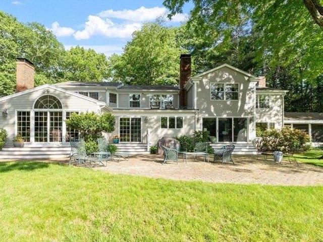 4 bedroom, Concord MA 01742 104651162