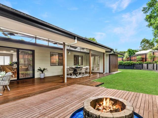4 Bedroom House Cooroy QLD 102408668