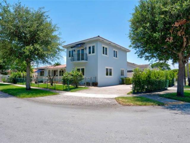 4 bedroom, Coral Gables FL 33134 105280436