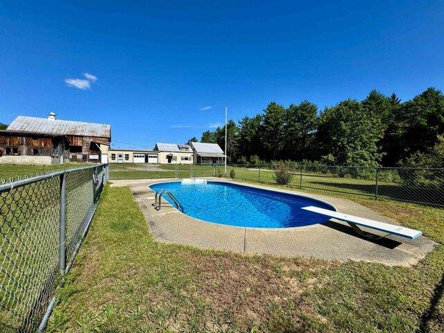 4 bedroom, Corinth VT 05040 105575215