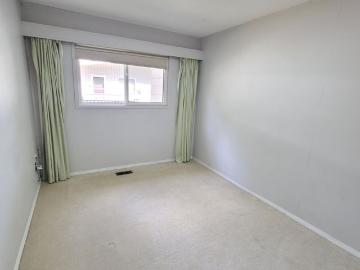 4 Bedroom Corner Lot Home in Abbotsford!