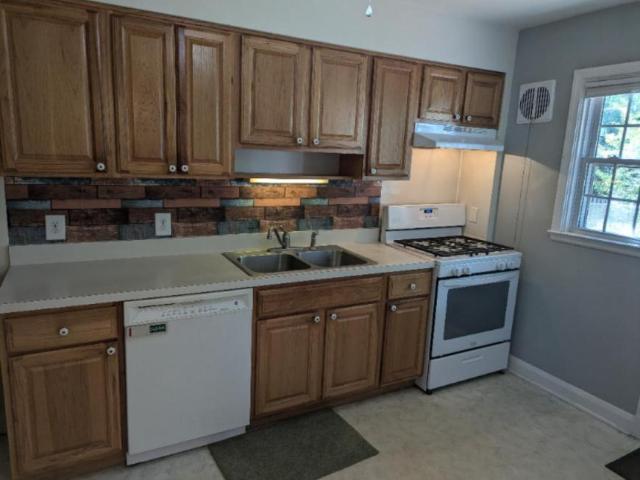 4 bedroom, Catonsville MD 21228 106166252