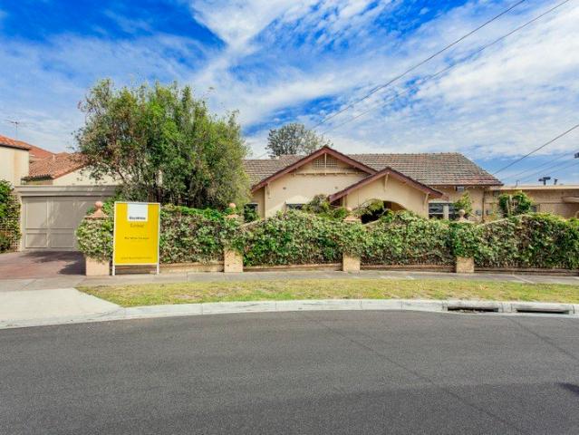 4 Bedroom Caulfield Home with Flexible 5th Bedroom Option