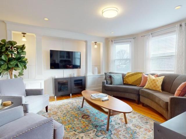4 bedroom, Cambridge MA 02140 98273212