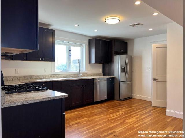 4 bedroom, Cambridge MA 02140 98396432
