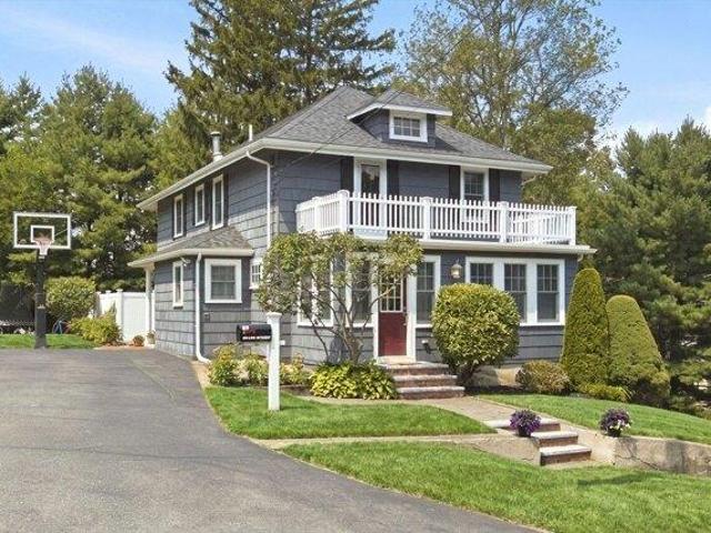 4 bedroom, Canton MA 02021 105385182
