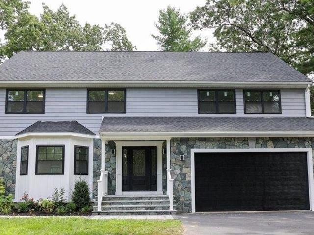 4 bedroom, Canton MA 02021 105515728