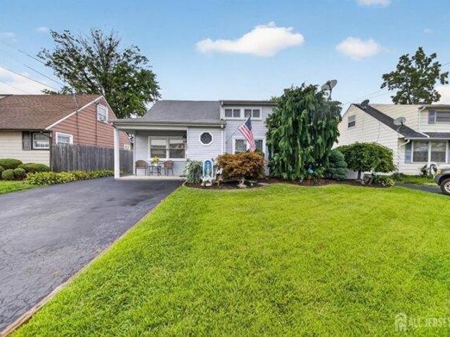 4 bedroom, Carteret NJ 07008 105590756