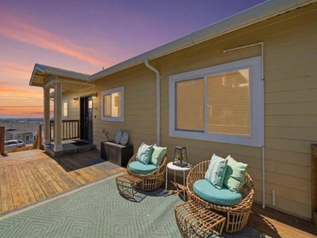 4 bedroom, Castro Valley CA 94546 105903109