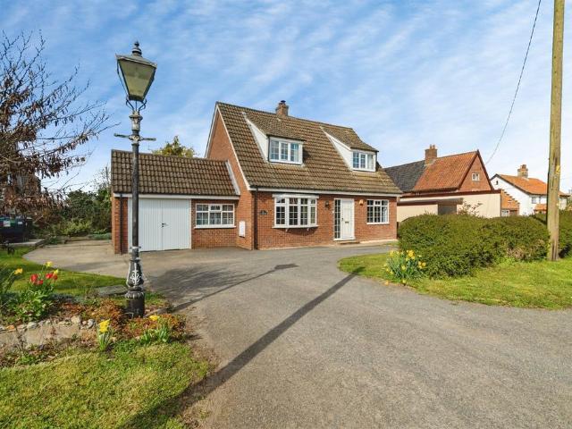 4 bedroom chalet for sale