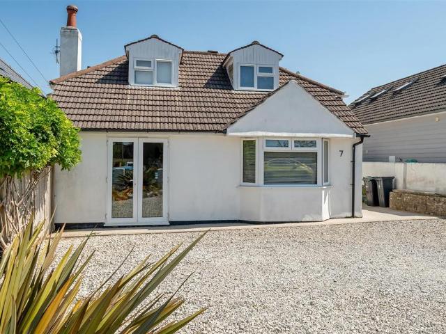 4 bedroom chalet for sale