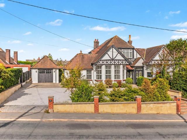 4 bedroom chalet for sale