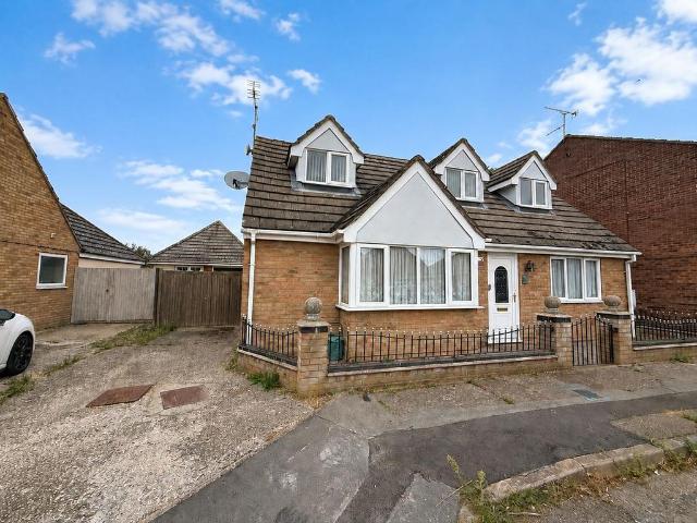 4 bedroom chalet for sale