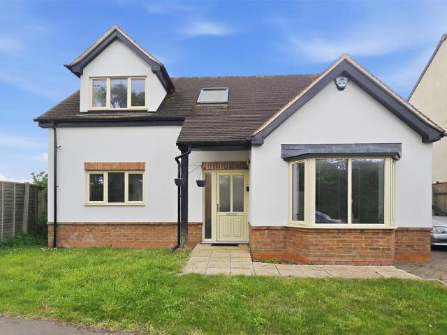 4 bedroom chalet for sale