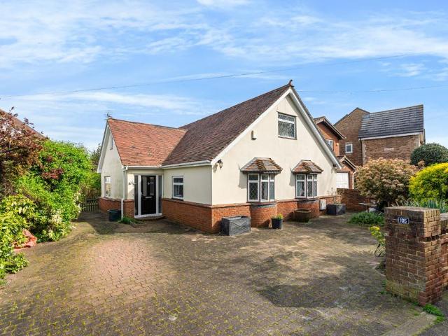 4 bedroom chalet for sale