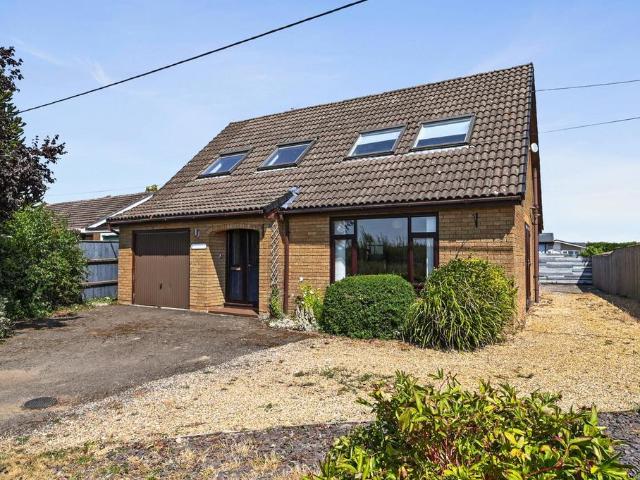 4 bedroom chalet for sale